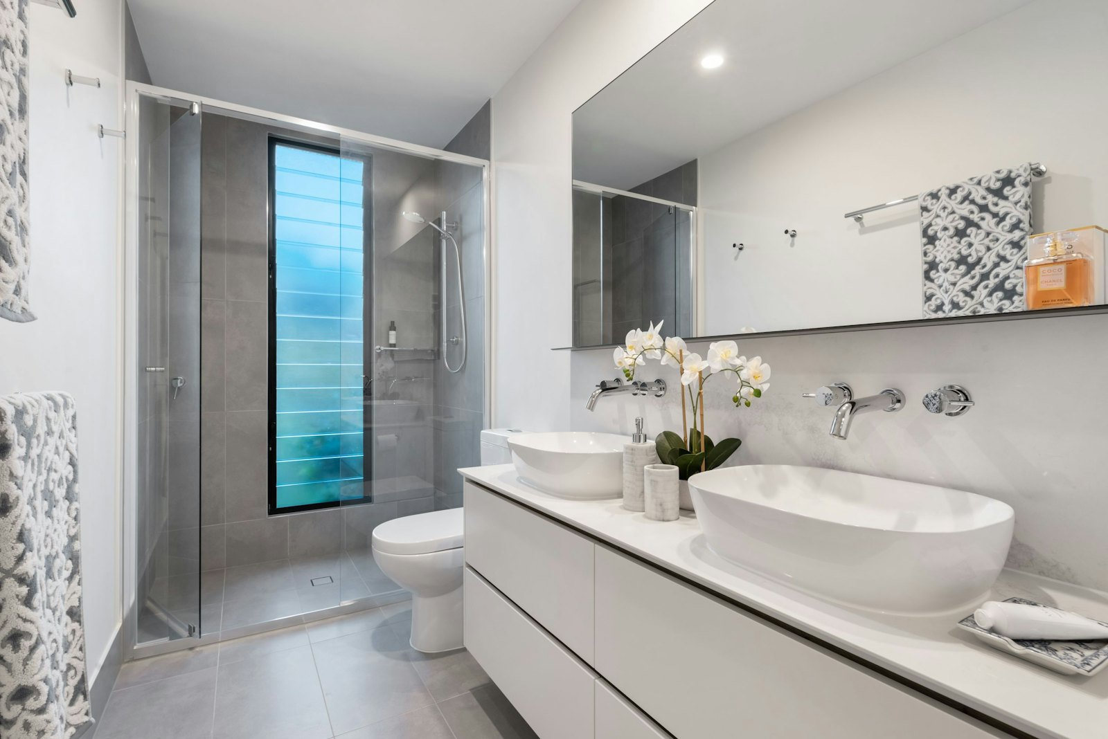 Crown Plumbing Inc — plumber in Philadelphia, PA